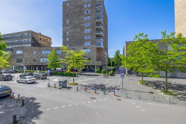 Te koop: Modern appartement met parkeerruimte en 2 ruime balkons op de zon !